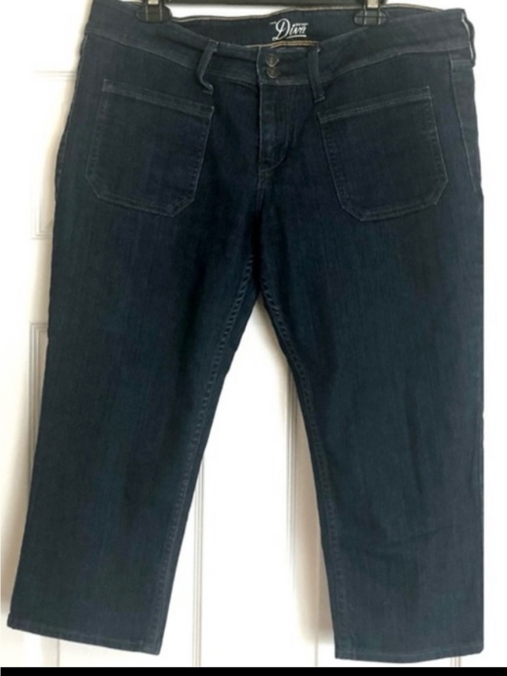 Old Navy Diva Dark Wash Capris with Front Pockets